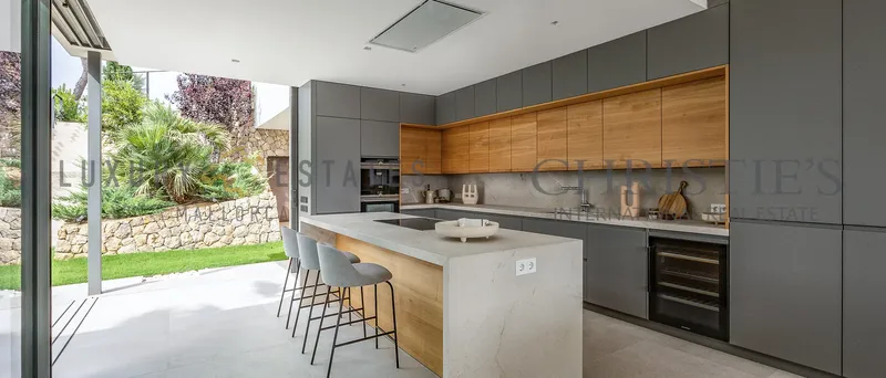 Exceptional new-build villa in Santa Ponsa with fantastic sea views — photo 7
