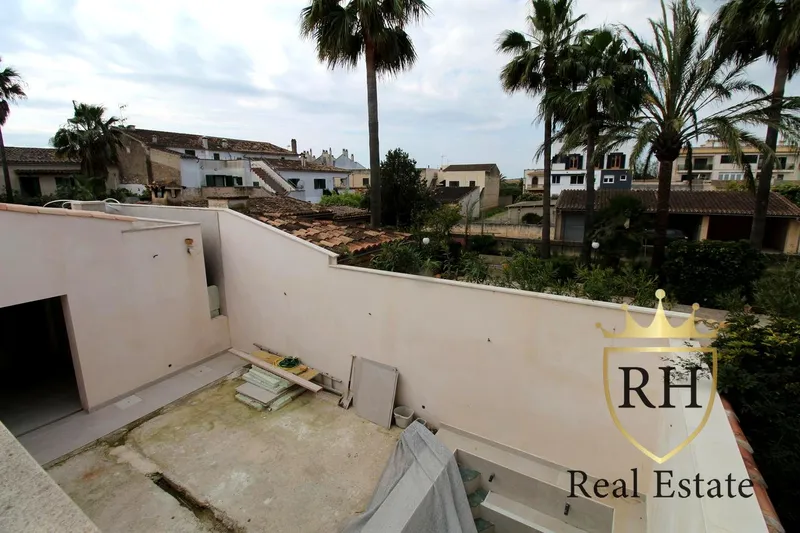 Impressive House in the Heart of Consell — photo 11
