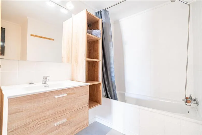 A flat of approximately 125m² with terraces and unobstructed views — photo 11