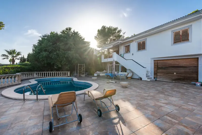 Cozy Mallorcan chalet with pool in Santa Ponsa needs renovation and is located in one of the most sought-after areas of the southwest — photo 2