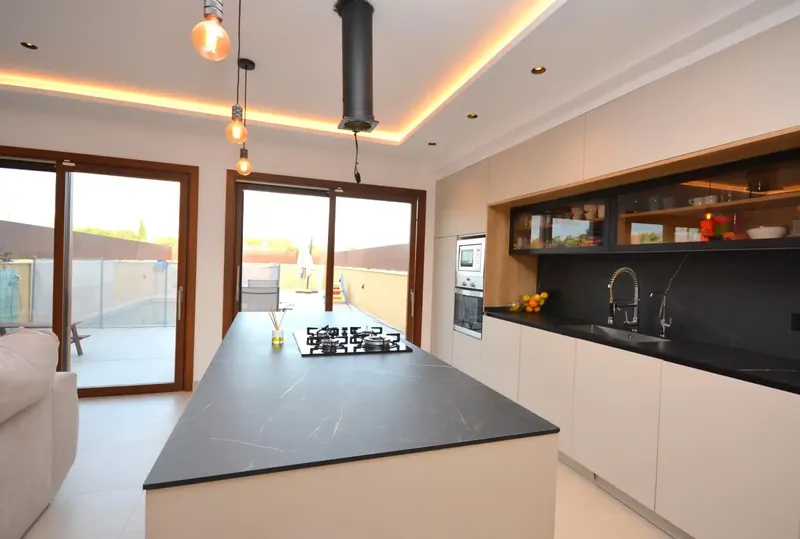 In the serene surroundings of Biniali, this 182 m2 detached house, built in 2024 with high quality finishes and designed for those who — photo 8