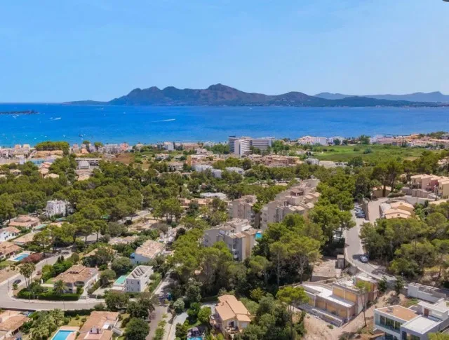 Exclusive residential plot for sale in a prestigious area of Puerto Pollensa, Mallorca — photo 4