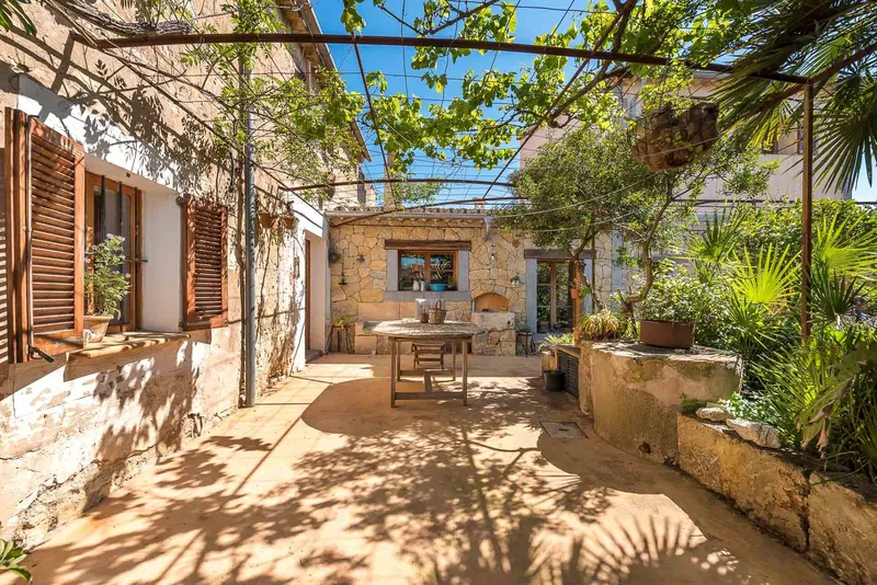 Charming village house with private pool in Galilea — photo 2