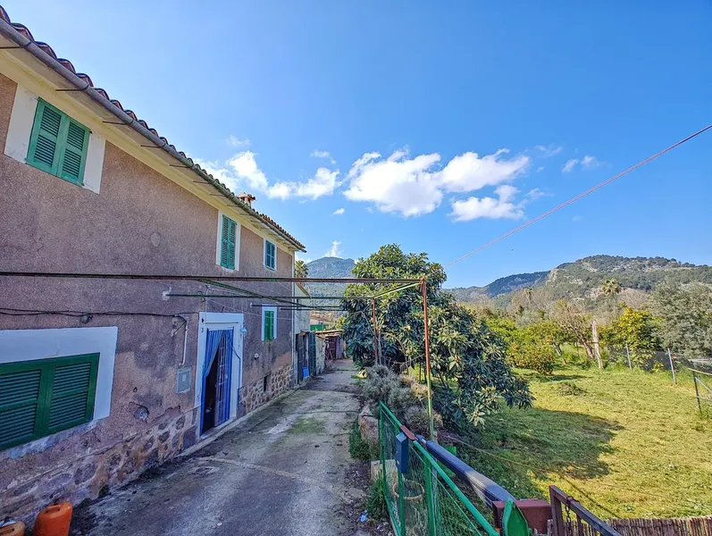 Rustic house for sale in Sóller with 1,000 m² of land — photo 1