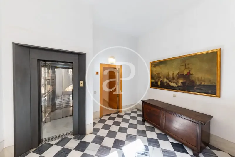 Piso con terraza en venta en Centre — photo 7