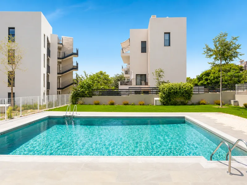 Modern new-build apartment in a prestigious residence in Palmanova Mas — photo 3