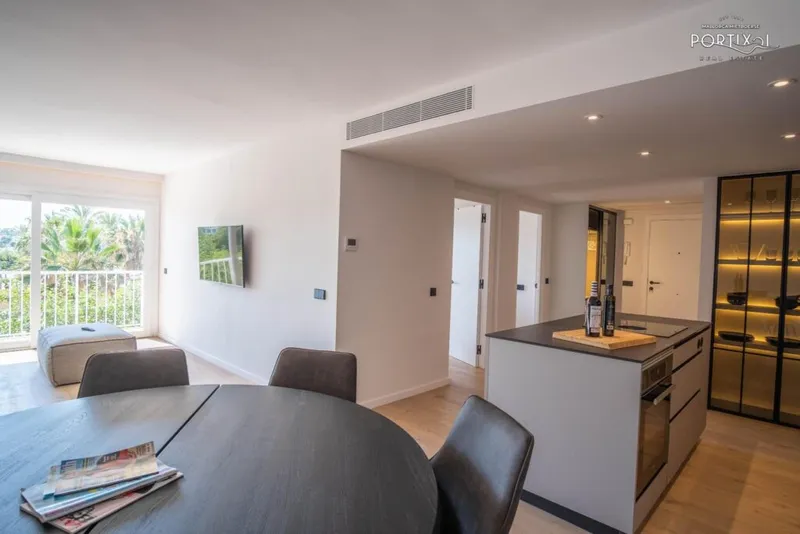 Reformed apartment with fantastic sea views — photo 8