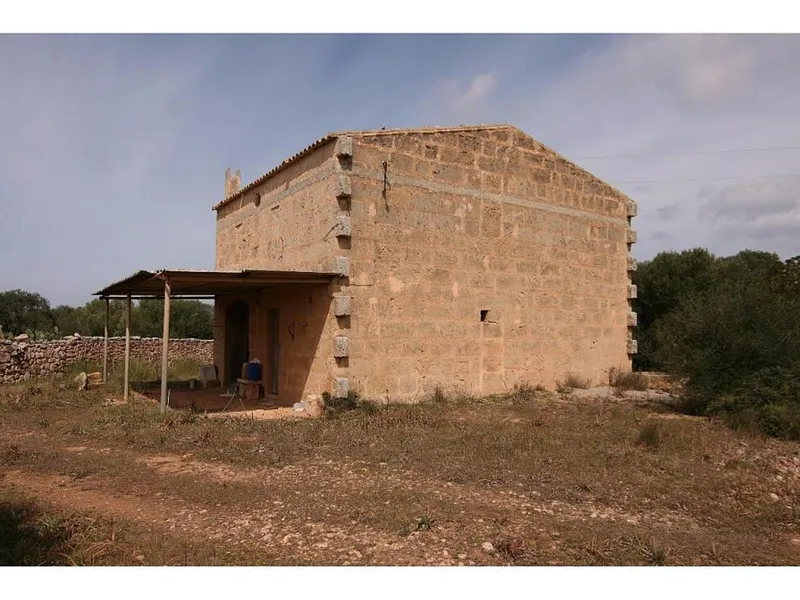 Rustic house for sale in Llucmajor of 200 m2 — photo 5
