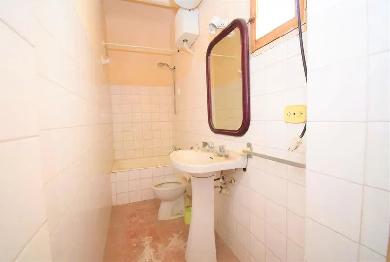 Emblematic building of 374 m2 built for sale in Muro, ideal for renovation. — photo 8