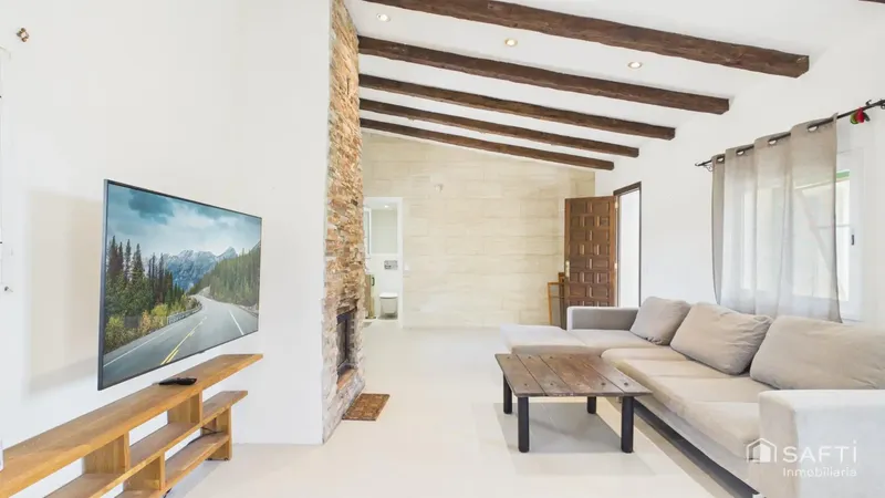 Magnificent property with pool in Bunyola - Large plot with stable — photo 9