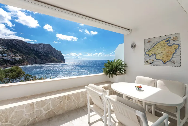 Stunning sea views in Cala Llamp, Puerto Andratx — photo 2
