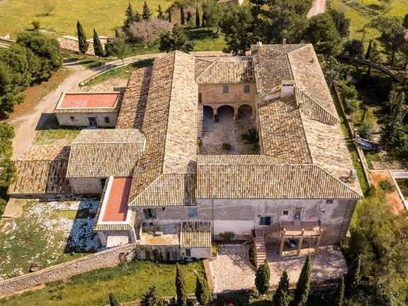 Investment! Historic property in Paguera with many possibilities — photo 2