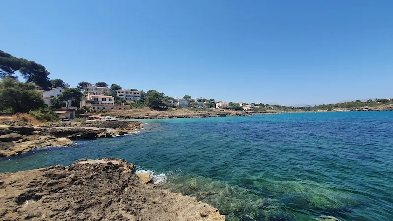 Villa in Alcudia - Unique location on the first sea line with jetty — photo 1