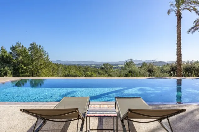 Country oasis with holiday rental license and tennis court for sale in Porreres, Mallorca — photo 5