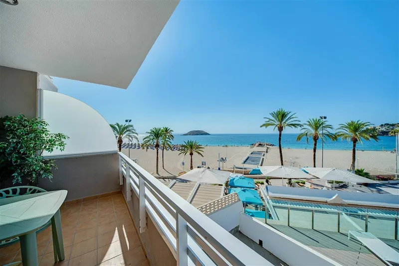 1st line sea view apartment in Mallorca Magaluff in Magaluf — photo 4