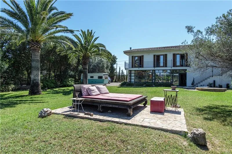 Country property on a plot of approximately 7,173 m² in Palma — photo 2