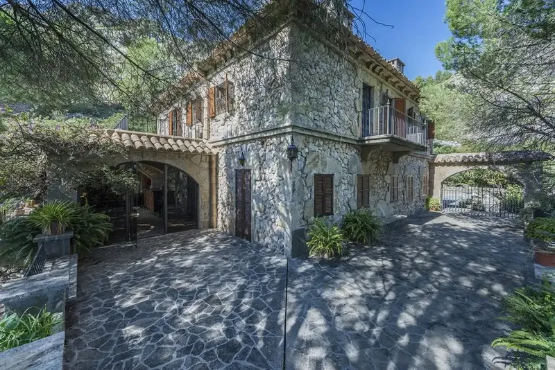 Exceptional finca with panoramic sea views perfectly located between Pollensa town and the port, about 5 minutes by car — photo 5