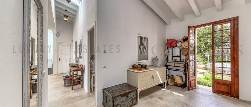 Exceptional completely renovated villa in Cala Major with sea views — photo 12