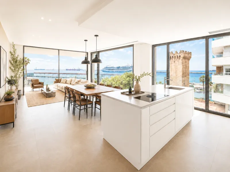 HL 301 Luxury Apartment for sale in Palma with Sea & Harbour Views — photo 1