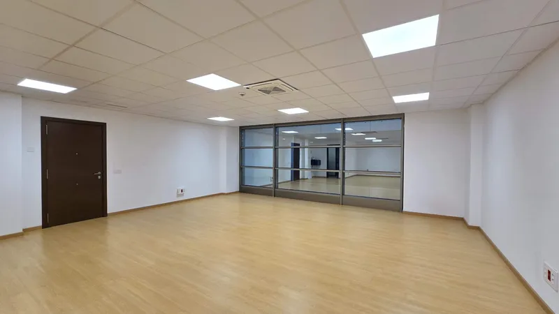 AL-JHRE061 – Brand new – Open-plan office of 86 m² on Gran Vía Asima — photo 2