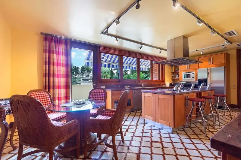 Charming villa in Son Vida with golf course views — photo 9