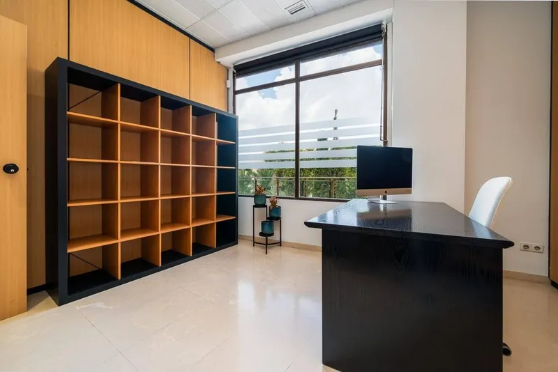 Office in Palma de Mallorca, Province of Balearic Islands — photo 12