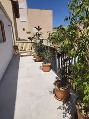 Rental Apartment at Carrer de ses roges 42. Beautiful and spacious apartment for rent for long stays in — photo 1