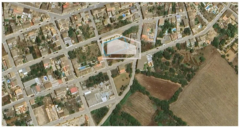 Investment opportunity - Urban plot to build up to 6 homes in Ses Salines — photo 3