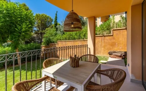 Luxury garden apartment in Camp De Mar — photo 1