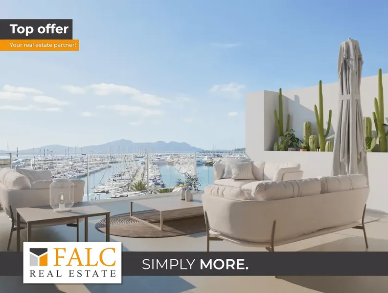 Situated directly in fabulous Puerto Pollensa, we present this elegant recently renovated duplex penthouse with stunning views — photo 1