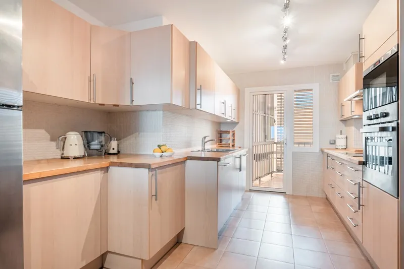 Gated complex apartment for sale in Sant Agusti with covered terrace and sea views — photo 3