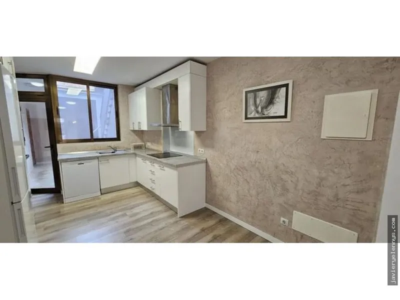 Semi-detached house for sale in Ronda de la Copinya — photo 3