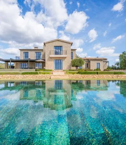 An Exclusive Estate in Santa Maria: Privacy, Tradition, and Contemporary Comfort — photo 1