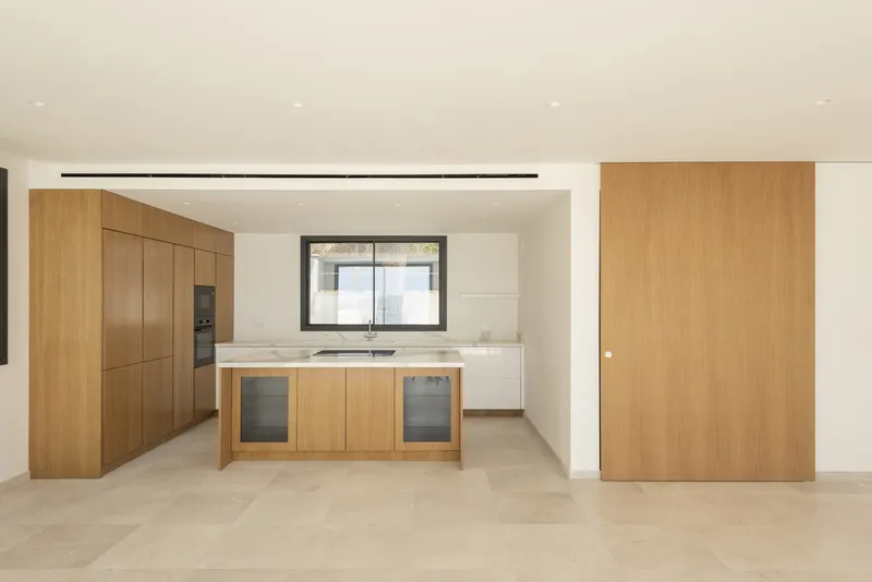 Impressive new-build villa in Portals Nous with stunning sea views — photo 8