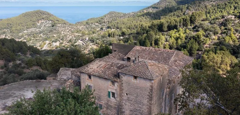 Historic estate with defense tower and 311 hectares with sea views near Estellencs — photo 2