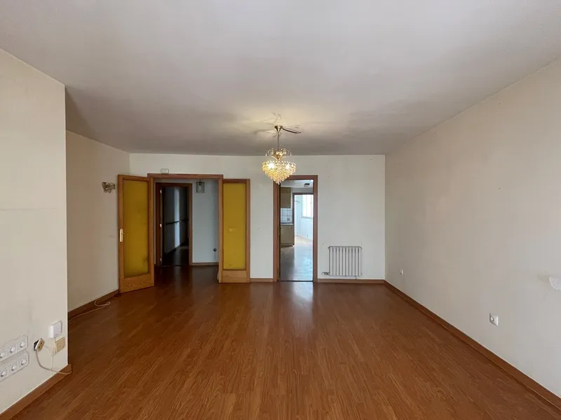 Spacious apartment with balcony, 3 bedrooms, 2 bathrooms, terrace, and elevator. Palma Old Town. — photo 2