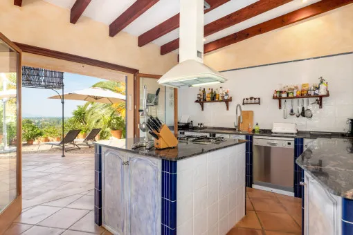 Inca: Dreamlike finca with wonderful views, quiet location and separate guest house in Inca — photo 6
