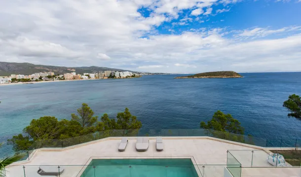 Mansion with access to the sea in Cala Vinyas — photo 3