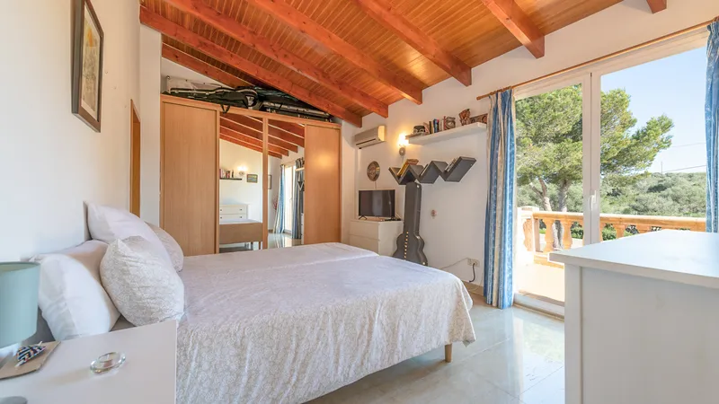 Charming villa for sale in Bahia Blava with pool and garden — photo 3