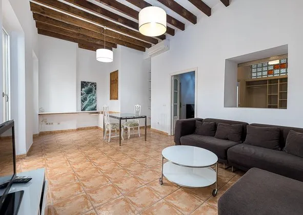 Flat / apartment in Calle de la Carnisseria, Cort, Palma de Mallorca — photo 3