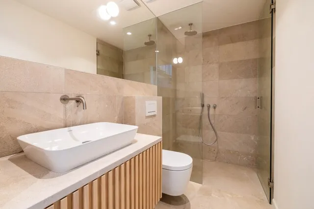 Modern townhouses with pools for sale in El Terreno, Palma, Mallorca — photo 12