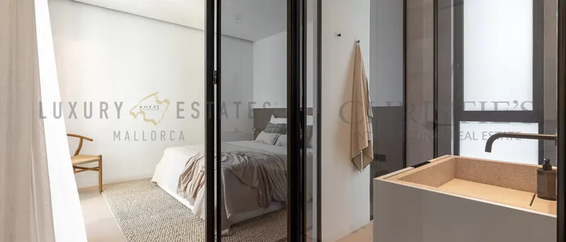 New build penthouse in San Agusti near Palma with sea and harbor views — photo 5