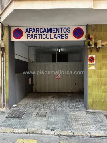 Garage. Palma de Mallorca, Arch. Luis Salvador area — photo 2