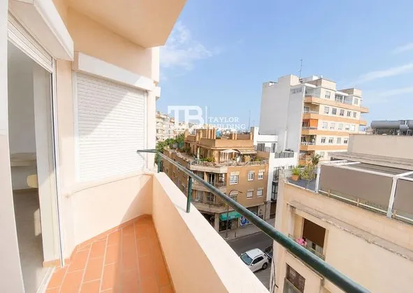 Flat / apartment in Calle de Colubí, Sta Catalina - El Jonquet, Palma de Mallorca — photo 4
