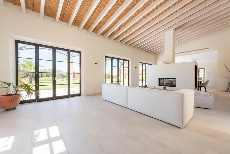 Impressive finca in Campos with enormous pool and privacy — photo 10
