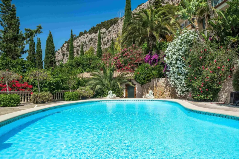 Luxury villa for sale: 7 bedrooms, 2 pools, plot of 22,000 m² — photo 8