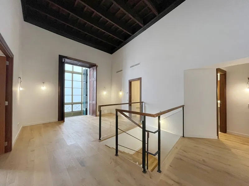 Elegant and representative, luxury apartment with 3 bedrooms and a garage. La Calatrava. — photo 3