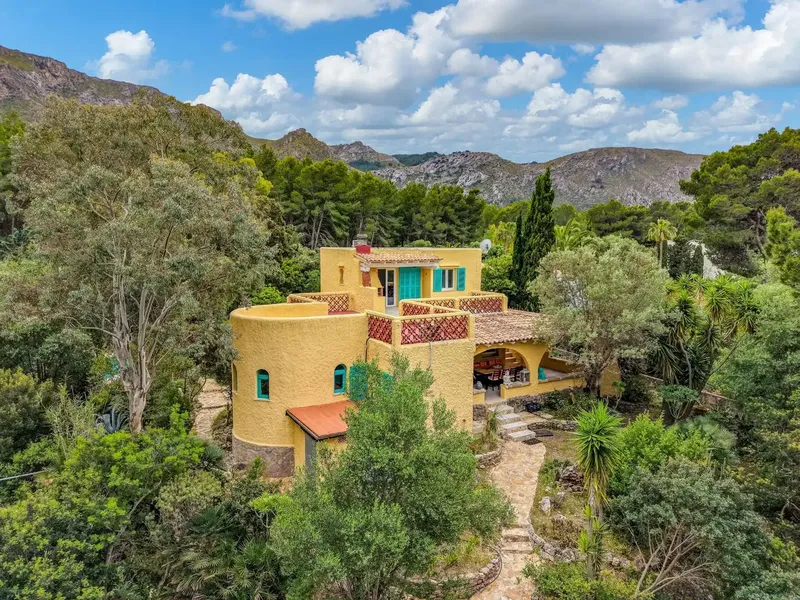 One of Mallorca's paradises for sale. In Mallorcan style, one of the first houses built in Betlem, near the idyllic — photo 1