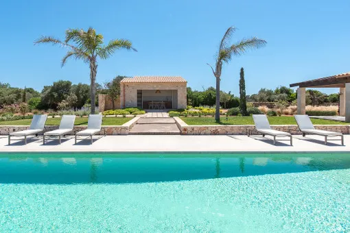 Cala Llombards, unique luxury finca with pool and breathtaking sea views in an exclusive location — photo 8