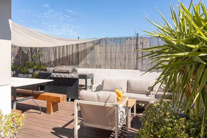 Duplex in Calle de l'Arxiduc Lluís Salvador, L'Olivera - Amanecer, Palma de Mallorca — photo 1